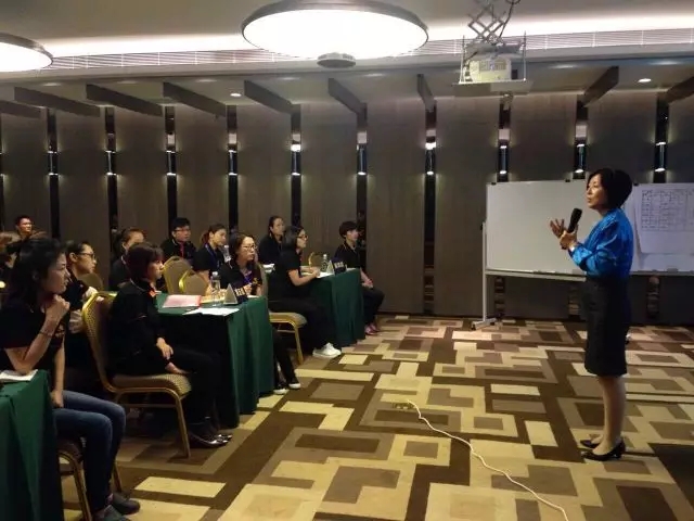 國富“引領(lǐng)”慕思，向奢侈品學營銷